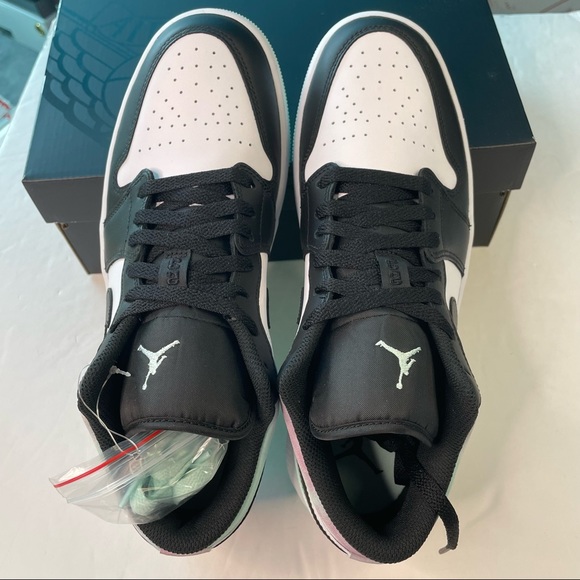 Air Jordan 1 Low Mens Size 10 Basketball Sneakers White & Mint - Picture 3 of 10